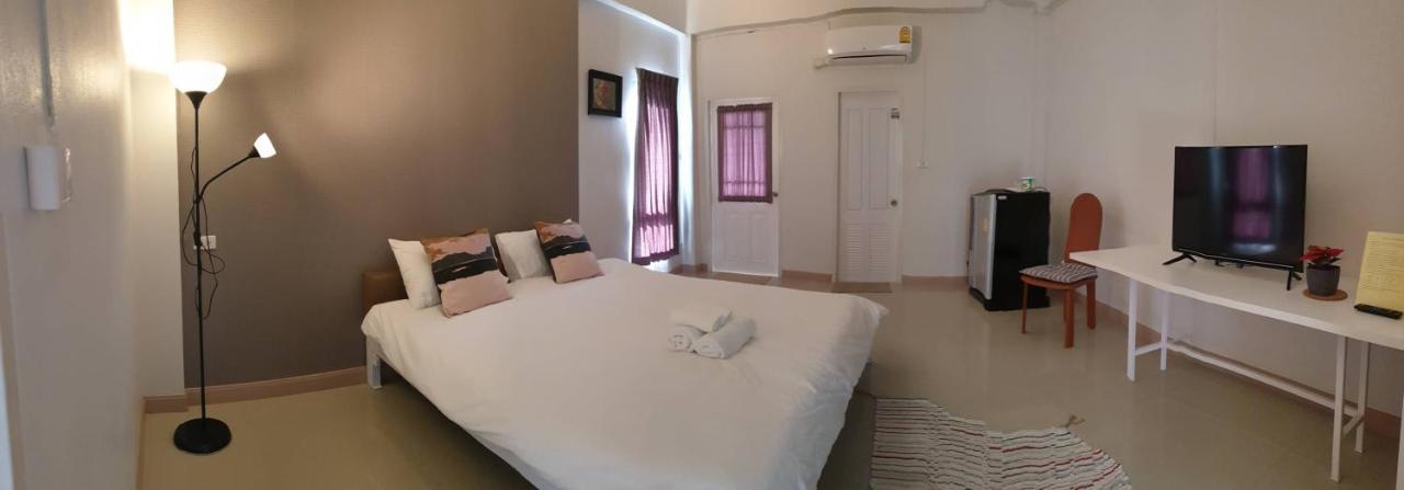 אפרטהוטל Ban Huai Kapi Prinya House ปริญญา เฮ้าส์ מראה חיצוני תמונה